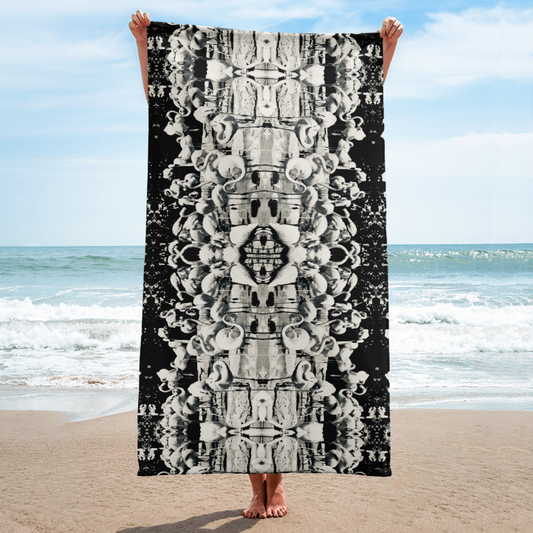 B&W Flamingo Beach Towel